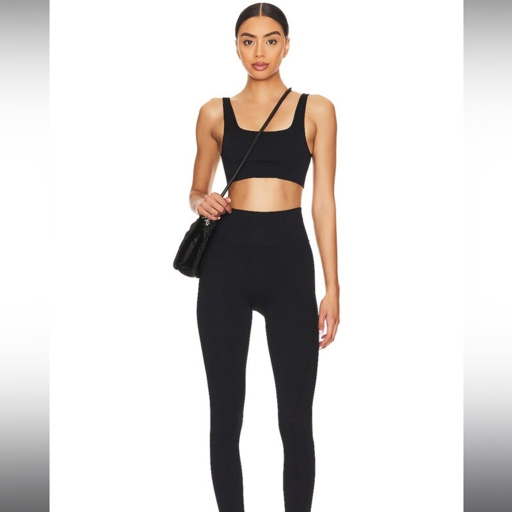 NWT WellBeing + BeingWell StretchWell Anza Sports Bra in Black